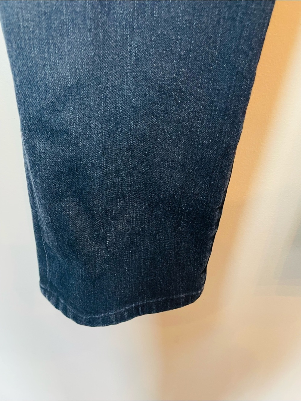 Ag Adriano Goldschmied Men’s Slim Straight Jeans in Dark Blue Wash - Picture 9 of 10